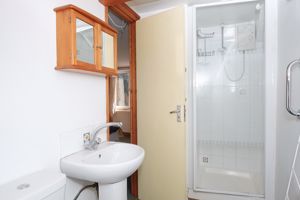 Bedroom 5 En Suite- click for photo gallery